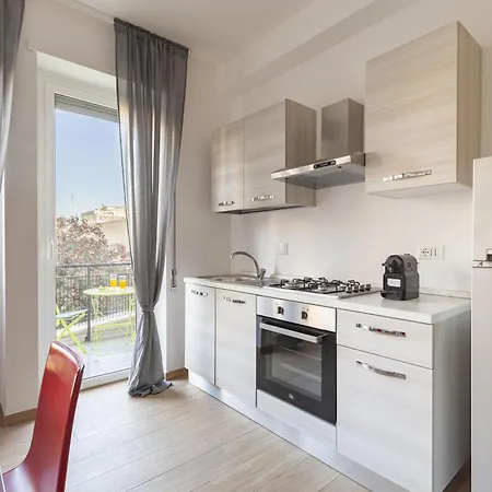 Hostly-Libia Light Lodge-10Min Metro To Colosseum Rome Exterior photo