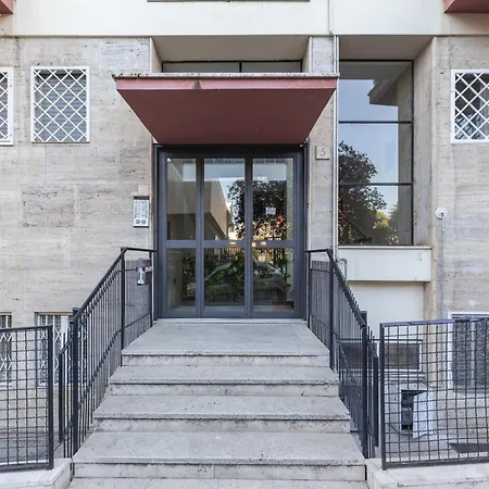 Hostly-Libia Light Lodge-10Min Metro To Colosseum Rome Exterior photo