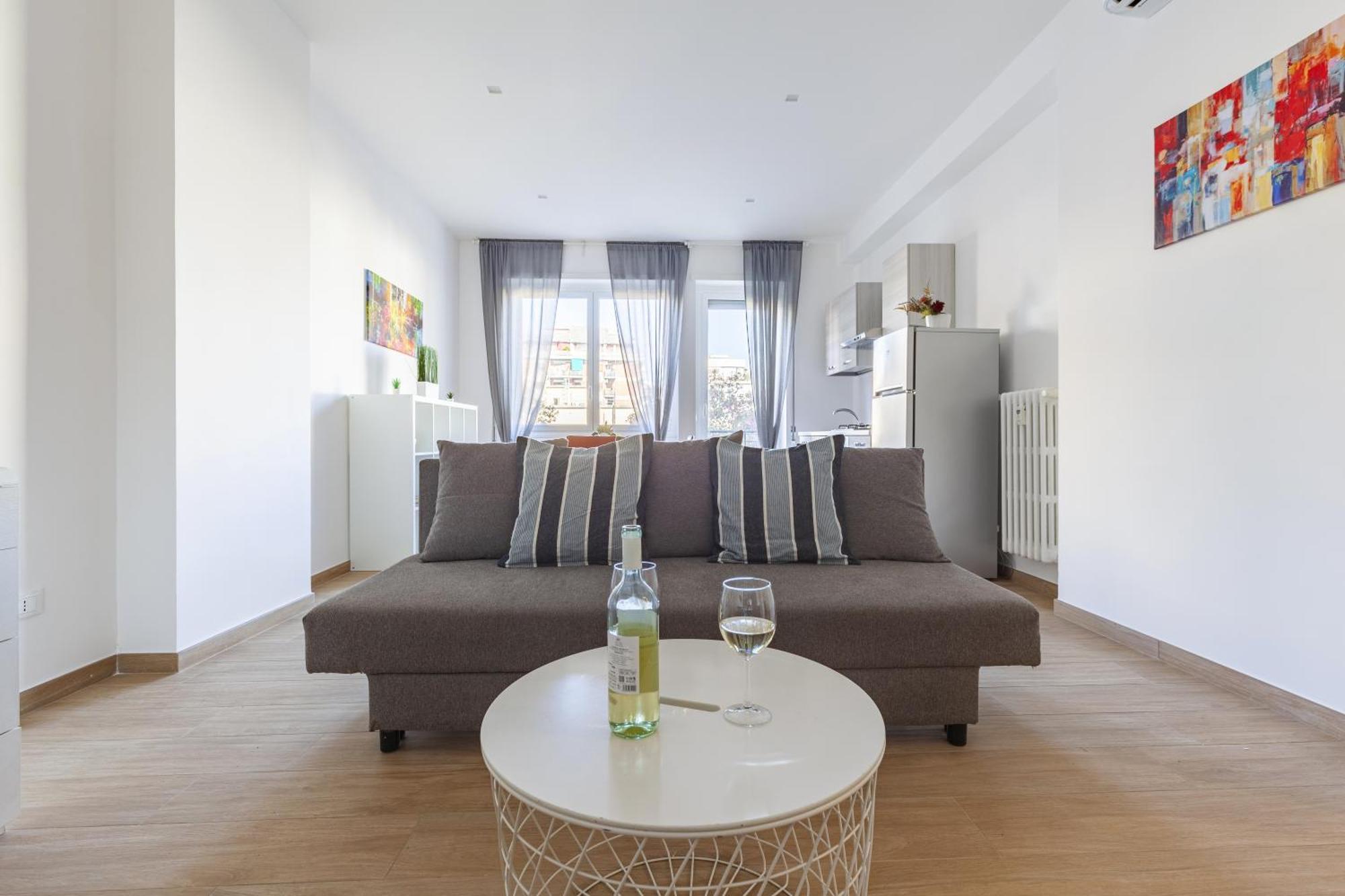 Apartamento Hostly-libia Light Lodge-10min Metro To Colosseum *